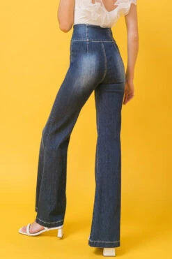 Farrah High Rise Flare Medium Indigo Denim 11 Farrah High Rise Flare Medium Indigo Denim -Blend Fashion House 16595649 6b146754 9ef9 4b75 881e c8b8c265306c