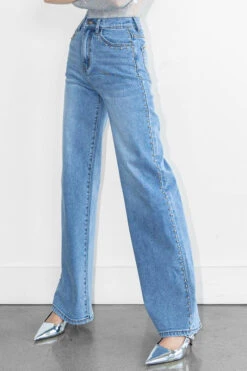 Stud It Up Wide-Leg Denim -Blend Fashion House 20098145 a968045b 8fb9 4174 b0f0 ac5f66874b7d