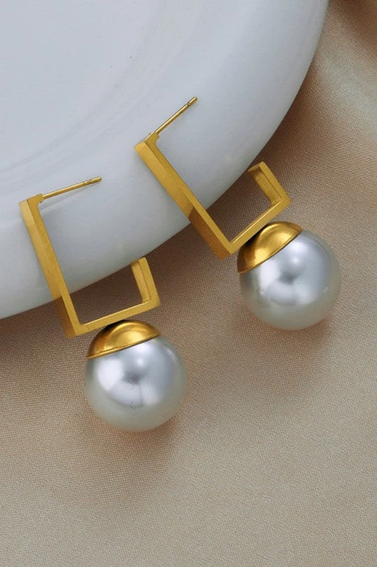 Sophisticated Pearl Gold Hoop Earrings 2 Sophisticated Pearl Gold Hoop Earrings - Image 2