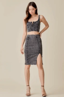 Denim Affair Vintage Black Crop Top -Blend Fashion House image 0789f922 ad79 4bb2 ab5b 357d8b4aa2b2