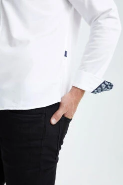 White Sail Performance Long Sleeve -Blend Fashion House image 2e0cc1bd 79c9 4a52 8a3d ea33509a24e4