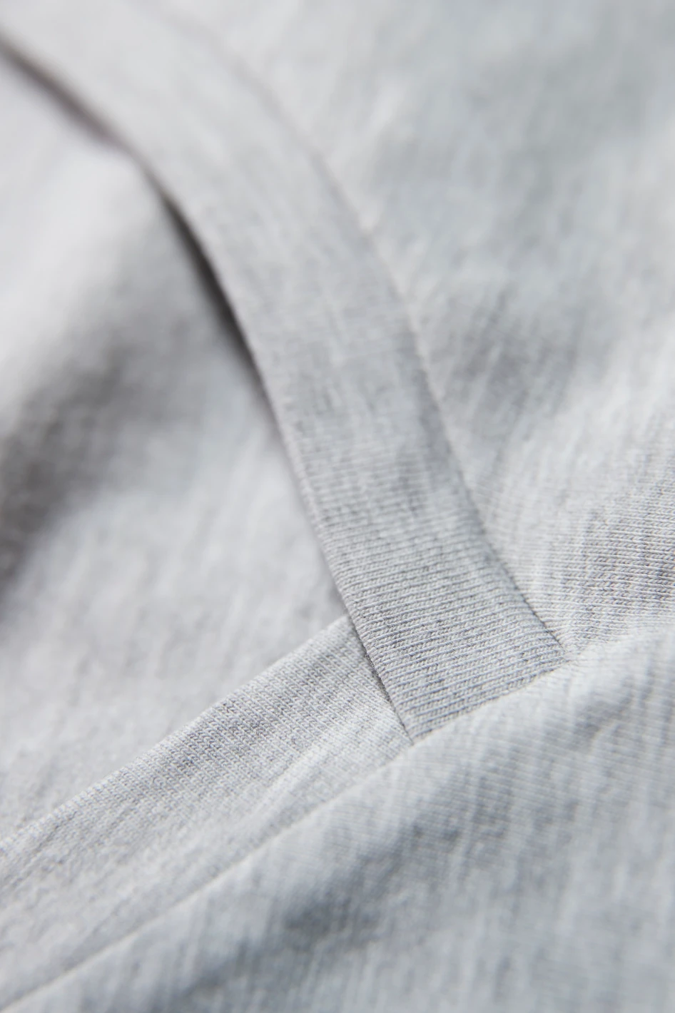 Lindbergh On Repeat Light Grey V-Neck Tee 3 Lindbergh On Repeat Light Grey V-Neck Tee - Image 3