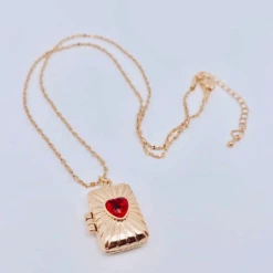 Love Hold Gold Locket Necklace