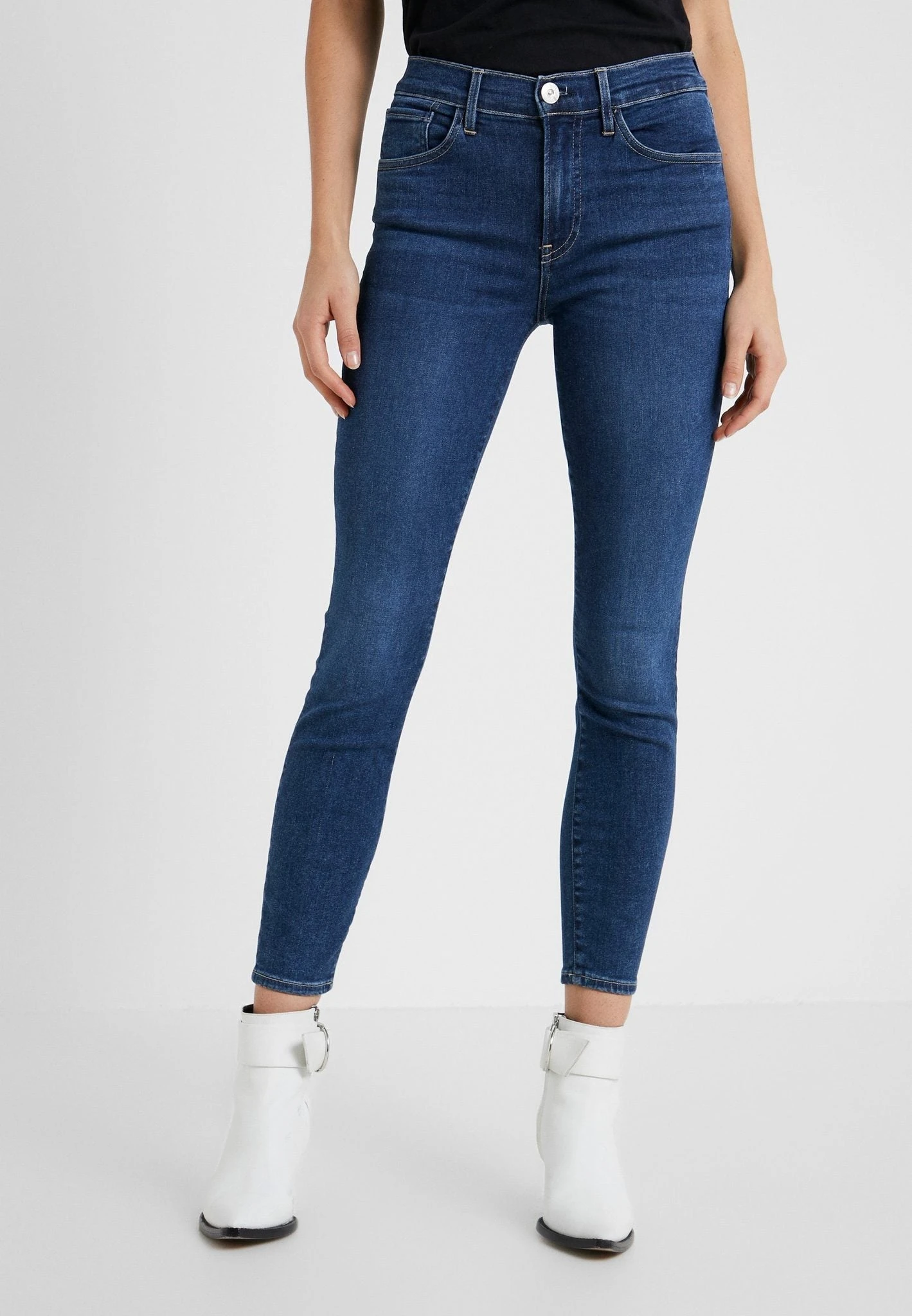 Sophie Davie Skinny Denim 1 Sophie Davie Skinny Denim
