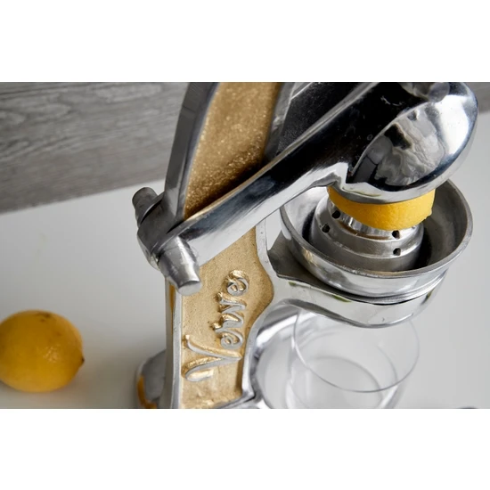 Artisan Citrus Juicer 2 Artisan Citrus Juicer - Image 2