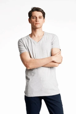 Lindbergh On Repeat Light Grey V-Neck Tee